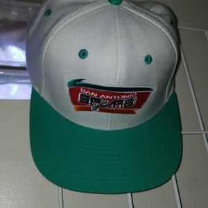 Adidas Spurs Throwback Hat